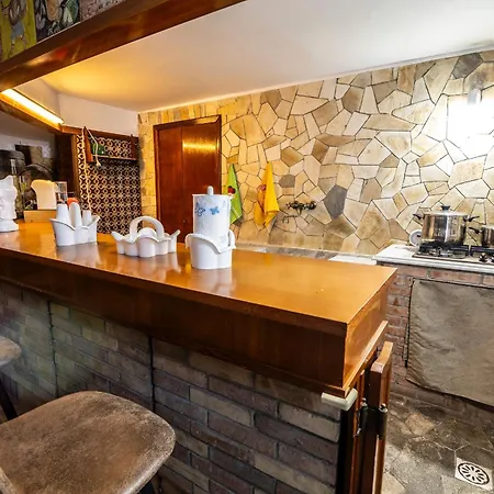 Sicily Wonders, 2 Minute Walk To The Villa