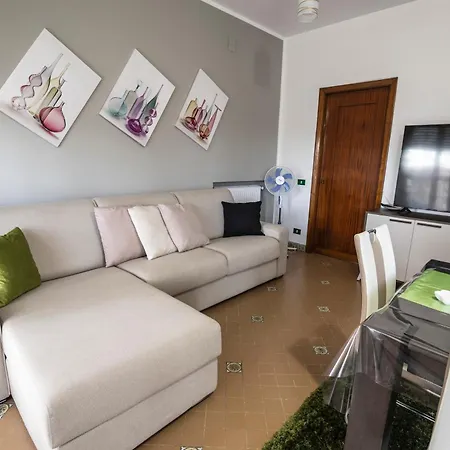 Villa Sicily Wonders, 2 Minute Walk To The